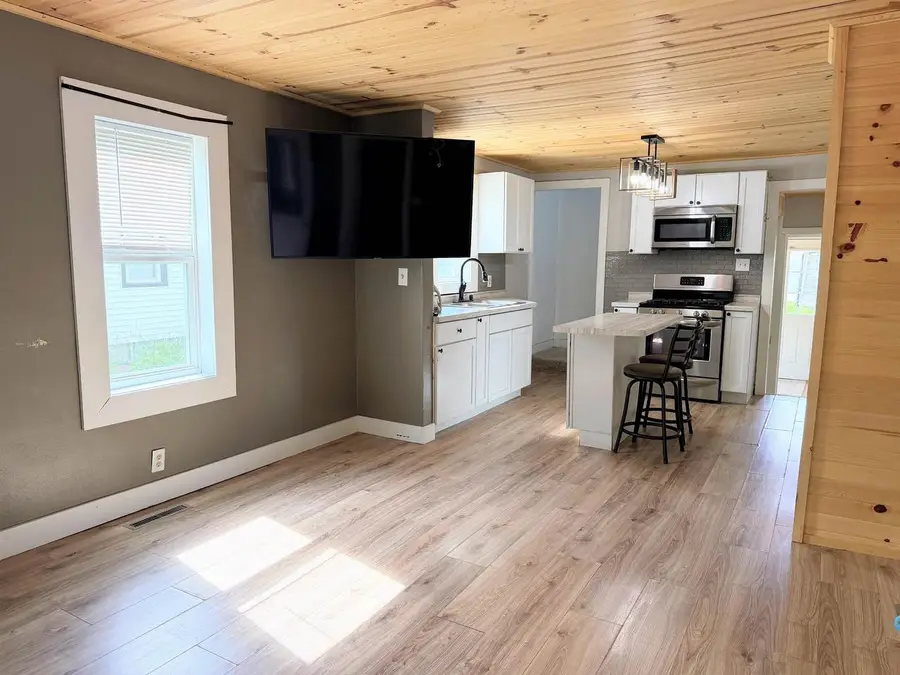 619 N Michigan Street, Prairie Du Chien, WI 53821 - #2