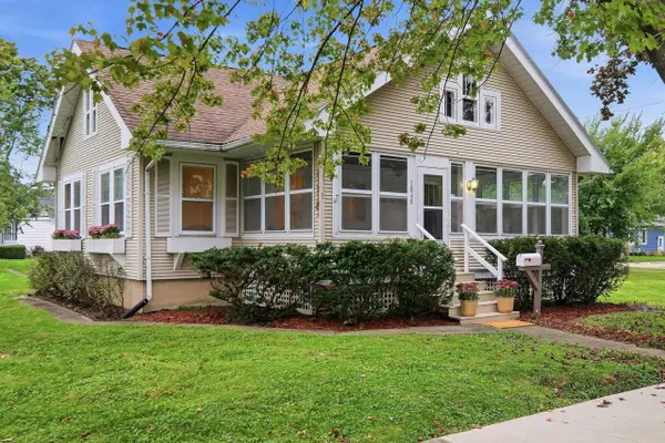 1040 Tolman Street, Lake Geneva, WI 53147