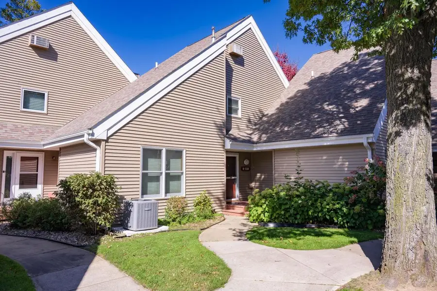 W5136 N Osprey Drive #18, New Lisbon, WI 53950 - #3