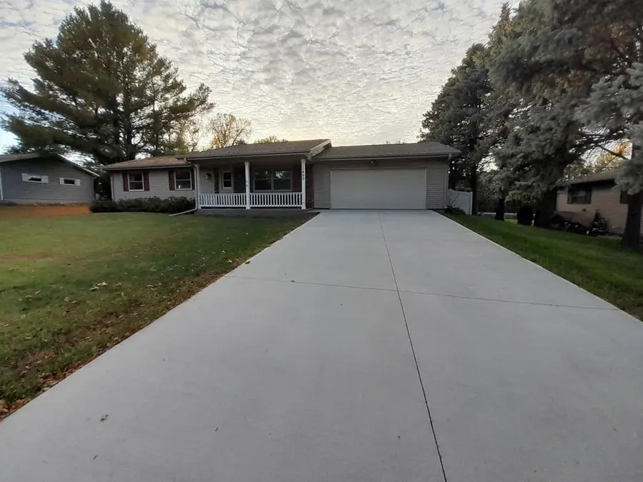 1450 Country Club Court, Platteville, WI 53818 - #2