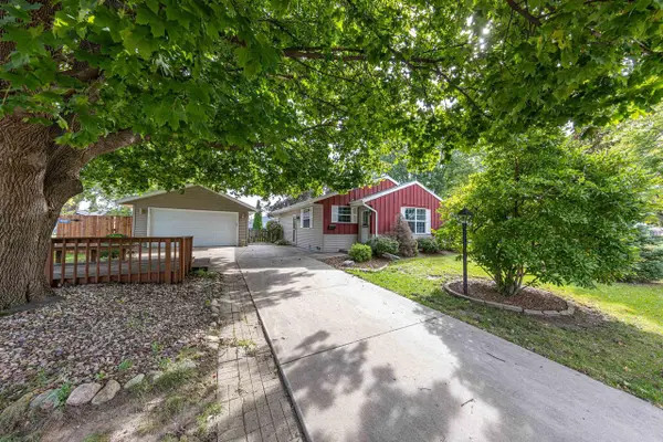 2131 S Pine Street, Janesville, WI 53546