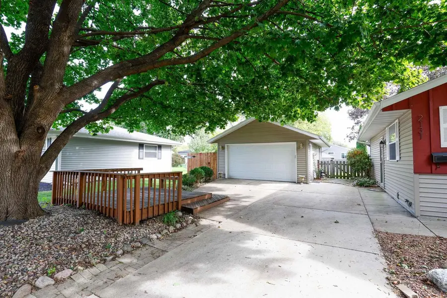 2131 S Pine Street, Janesville, WI 53546 - #2