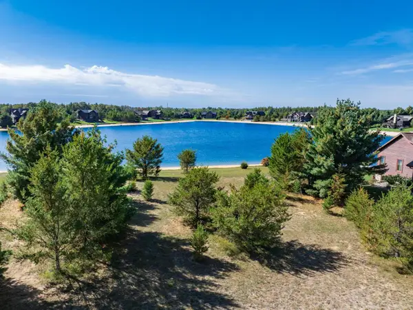 N8051 N Shore Drive, New Lisbon, WI 53950