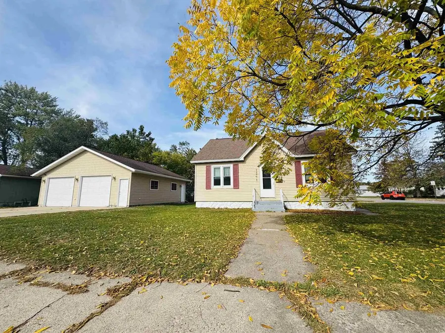 1541 Apricot Street, Wisconsin Rapids, WI 54494 - #2