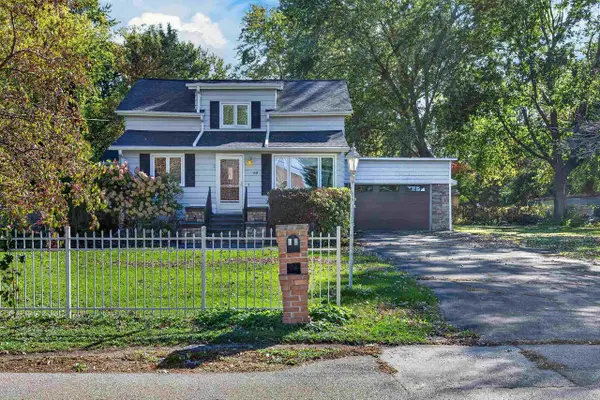 69 Stoney beach Road, Oshkosh, WI 54902