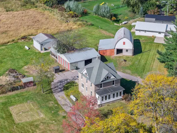 S2663 County V Road, Reedsburg, WI 53959