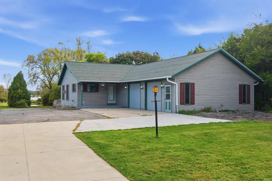727 E Clay Street, Whitewater, WI 53190 - #2