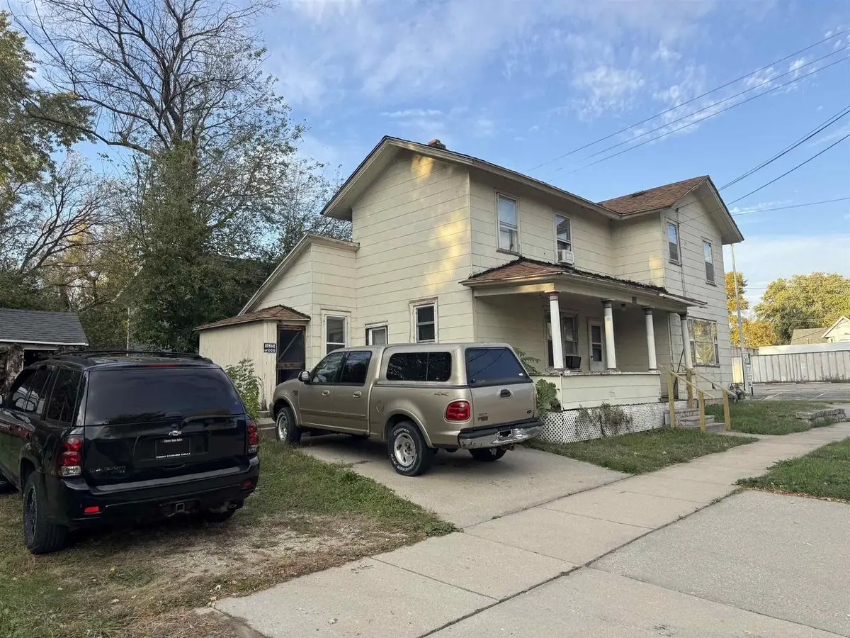 125 Glen Street, Janesville, WI 53545 - #1