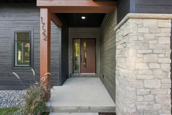 1722 Sawtooth Lane, Madison, WI 53719