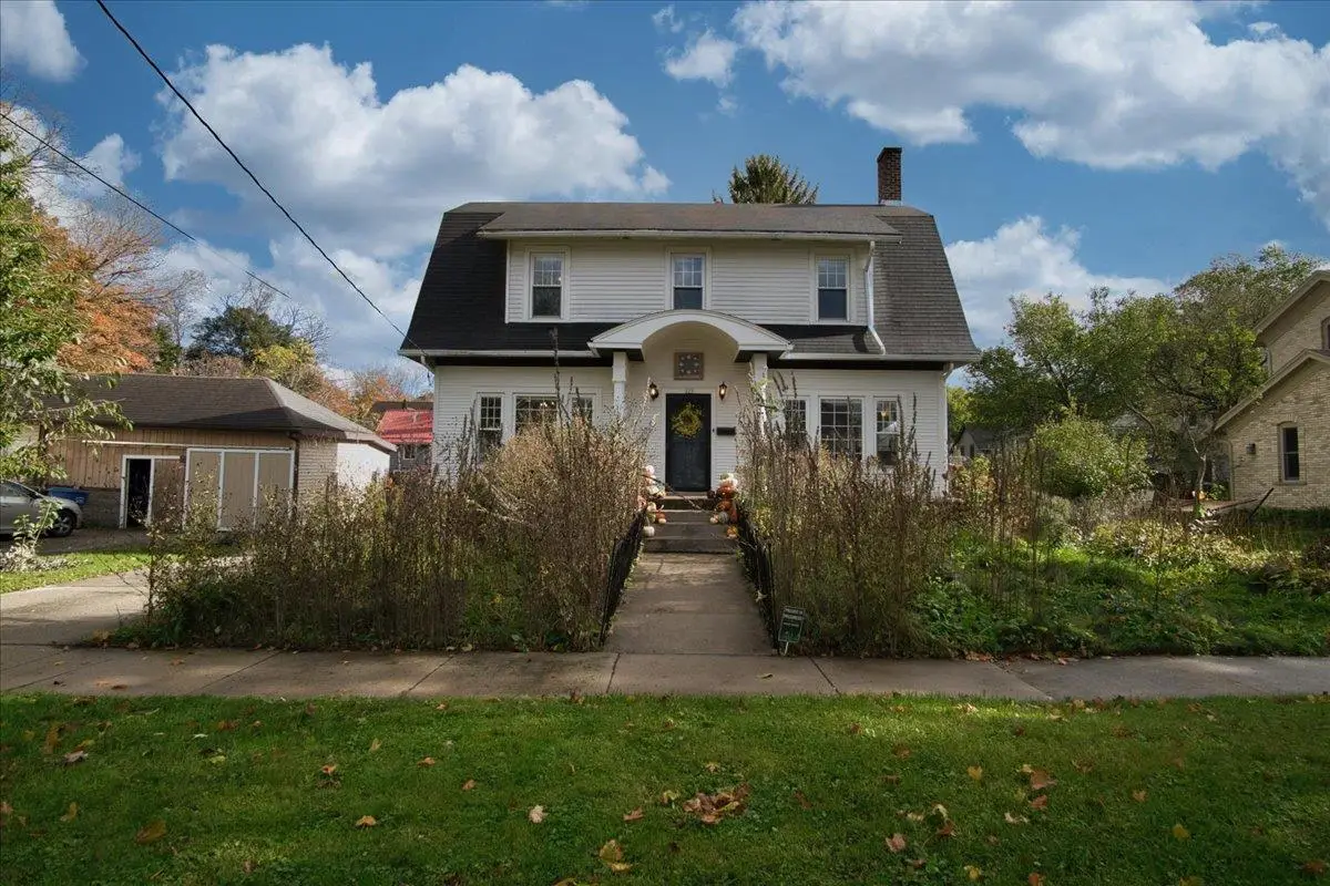 225 S Birdsey Street, Columbus, WI 53925 - #1