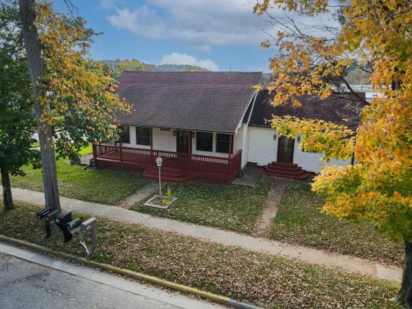501 Center Street, Wonewoc, WI 53968