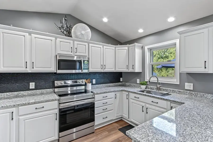 6538 Appleglen Lane, Madison, WI 53719 - #3