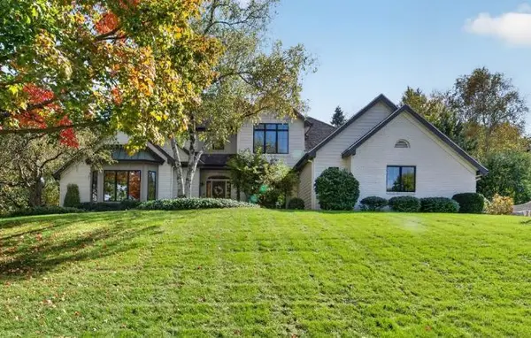 3052 Oak Leaf Circle, Fitchburg, WI 53711