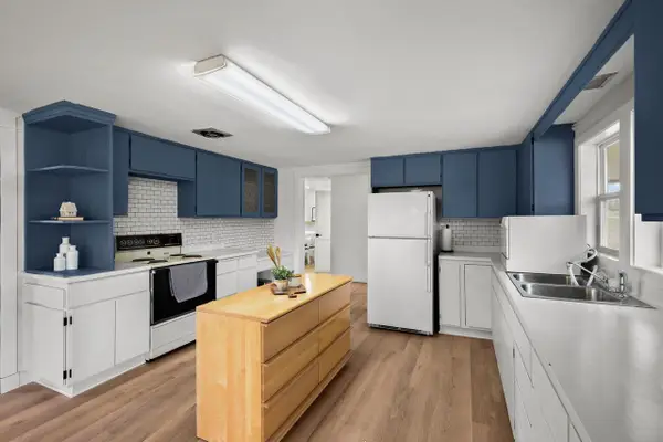 W3835 Exeter Crossing Road, Belleville, WI 53508
