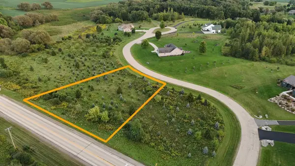 000 Beier Hill Road, Beaver Dam, WI 53916