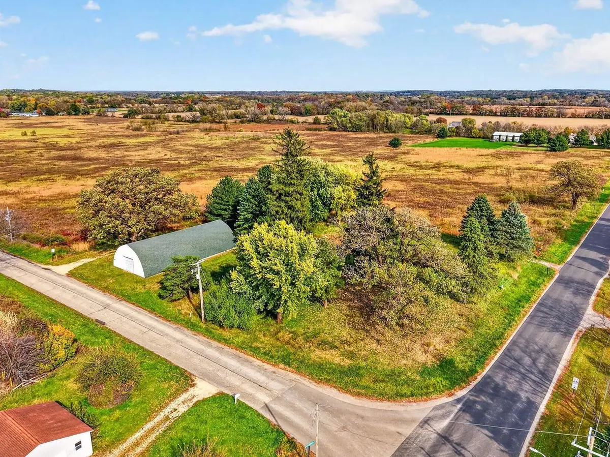 4738 Rutland Dunn Townline Road, Oregon, WI 53575 - #1