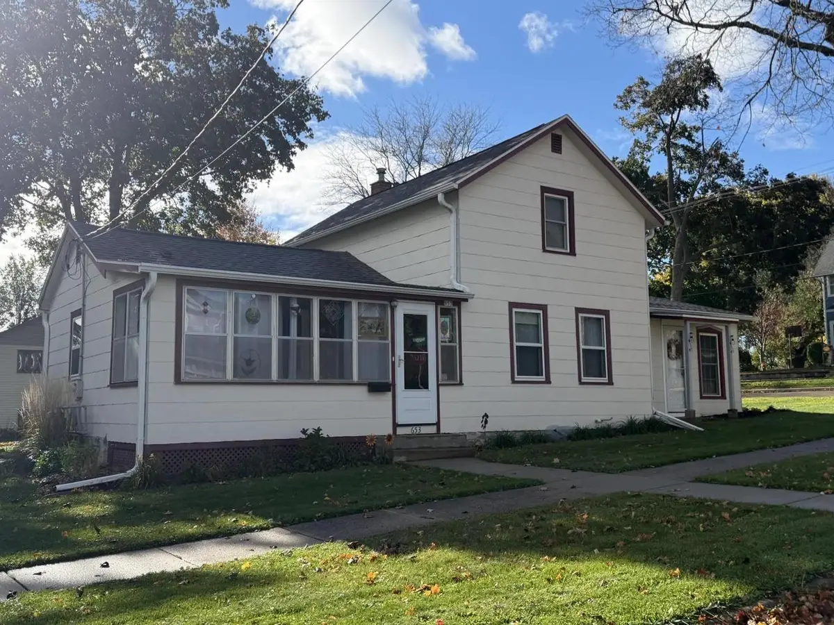653 Fountain Street, Columbus, WI 53925 - #1