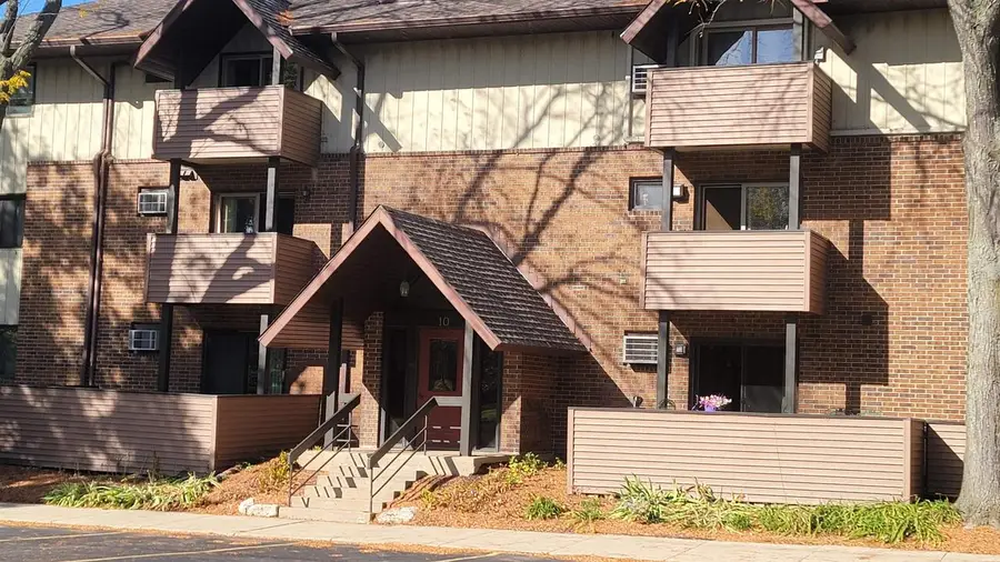 10 Maple Wood Lane #11, Madison, WI 53704 - #2