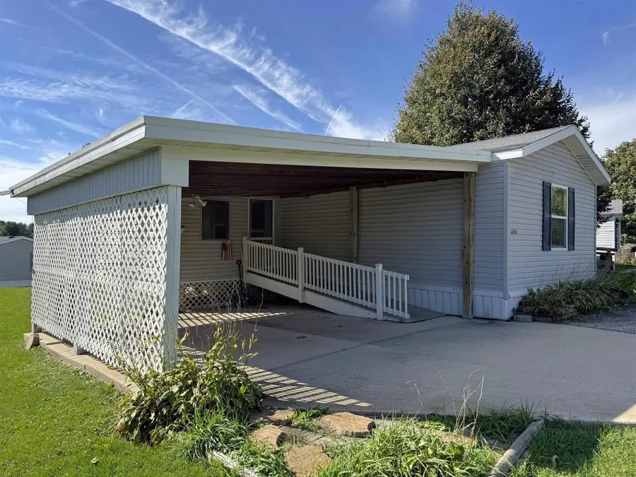 2208 Edgeview Drive, Monroe, WI 53566 - #2