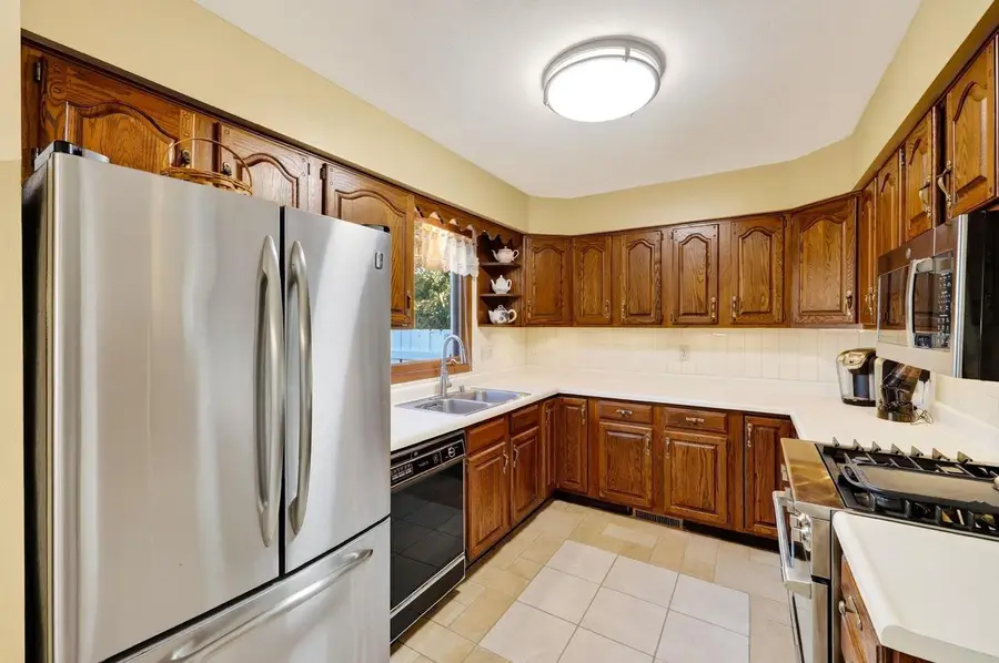 5774-76 Tudor Drive, Fitchburg, WI 53711 - #2