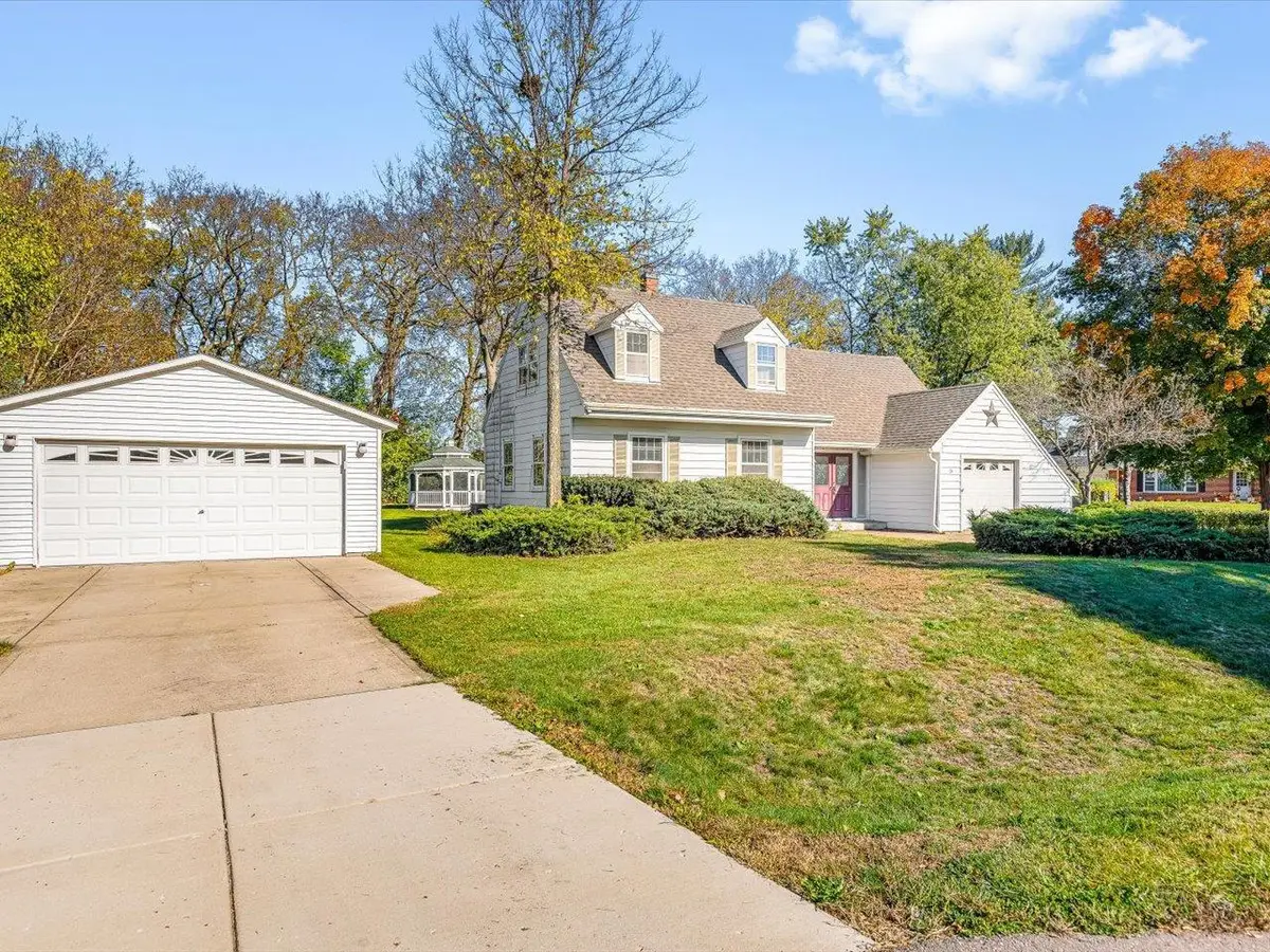 15 Valley Road, Beloit, WI 53511 - #1
