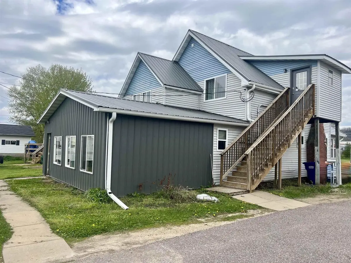 217 W Commercial Street, Viola, WI 54664 - #1