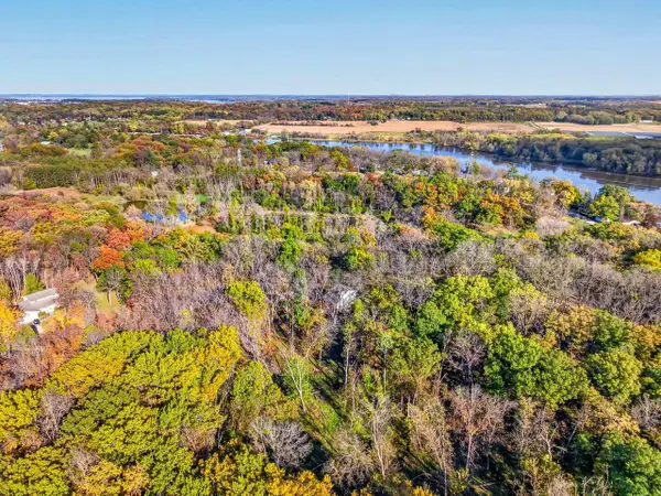 9691 NW Badger Heights, Edgerton, WI 53534