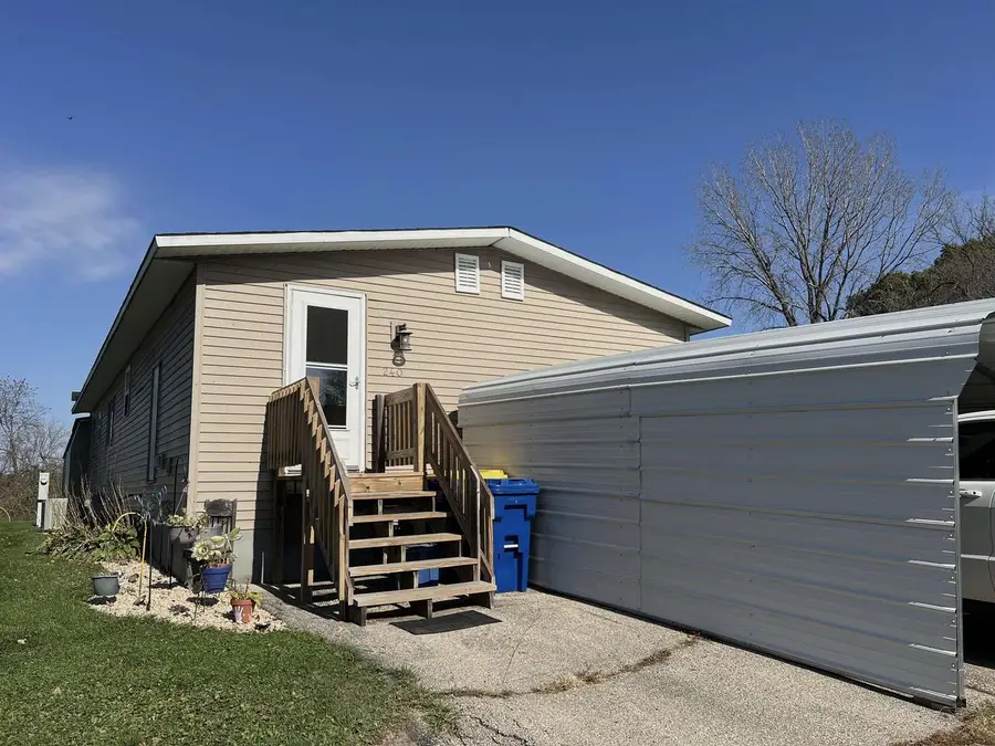 240 Ridgewood Drive, Viroqua, WI 54665 - #2