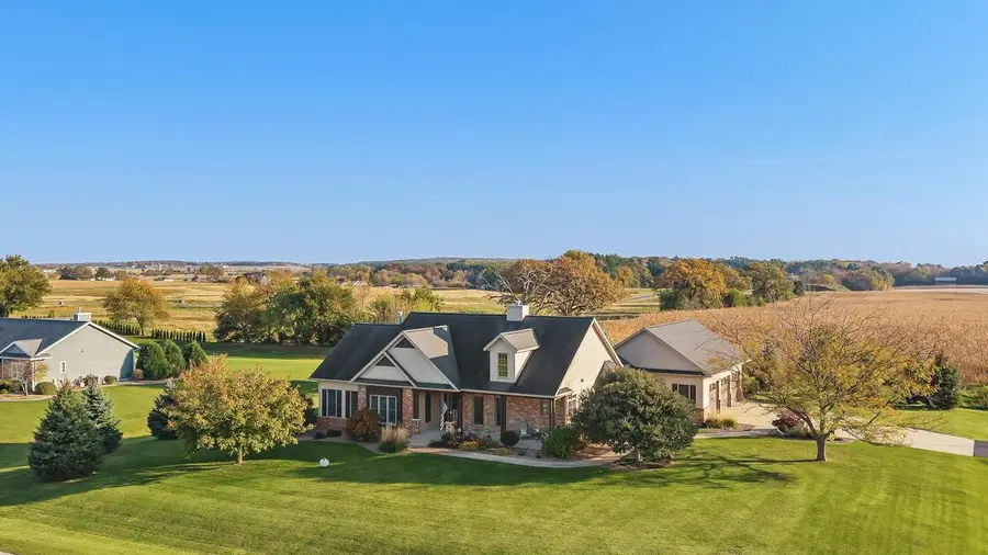 4730 N Catawba Drive, Milton, WI 53563 - #2