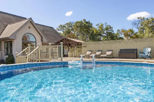W7958 Jonathan Drive, Pardeeville, WI 53954