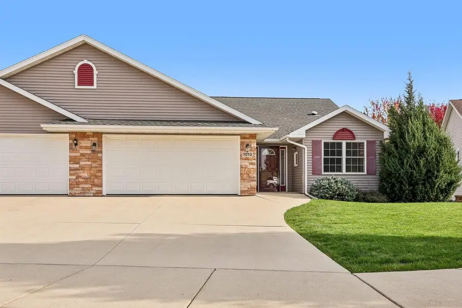1010 4th Street, Monroe, WI 53566 - #2