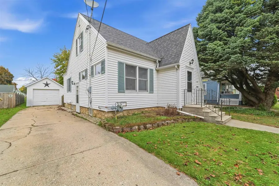 112 Burchard Street, Beaver Dam, WI 53916 - #2