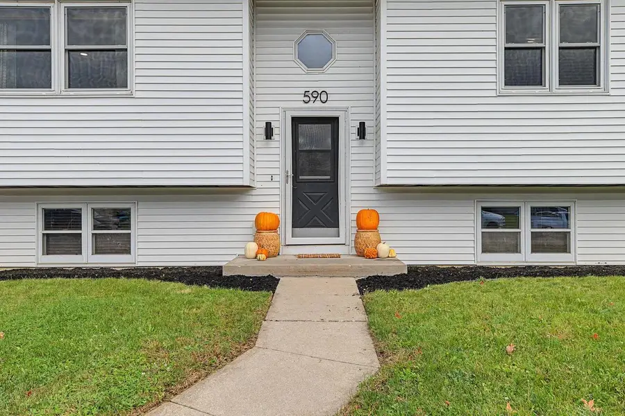 590 Summit Avenue, Monticello, WI 53570 - #2