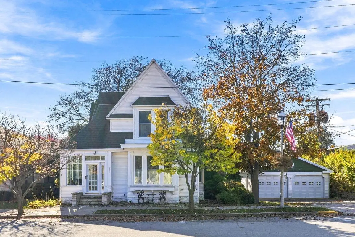 511 Hill Street, Green Lake, WI 54941 - #1