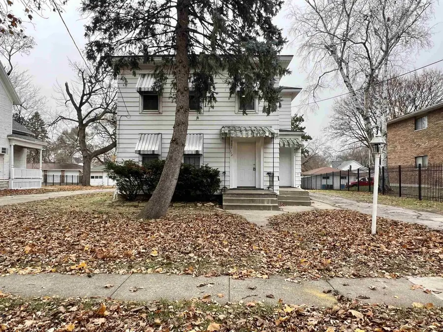 921 W Grand Avenue, Beloit, WI 53511 - #2