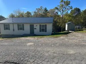 49 Trump St, Oak Hill, WV 25901 - #3