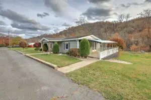 124 Middletown Rd, Richwood, WV 26261 - #2