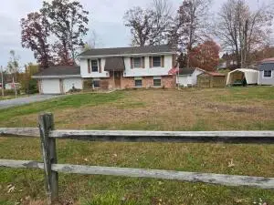 233 Page Ave, Craigsville, WV 26205 - #1
