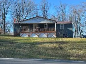 48 Burgess Ln, Fayetteville, WV 25840 - #1