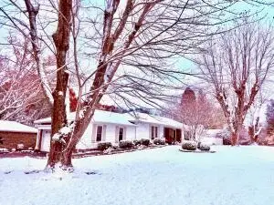 2563 Maple Ave, Fayetteville, WV 25840 - #2