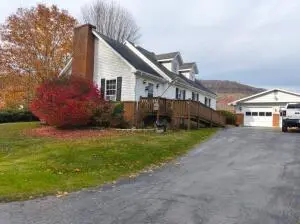 191 Young Street, Rupert, WV 25984