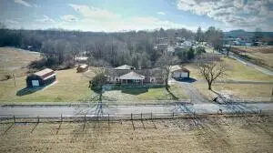 206 Wolf Creek, Fayetteville, WV 25840 - #2