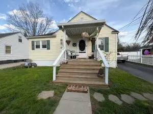 114 Lindburg Ave, Fayetteville, WV 25840