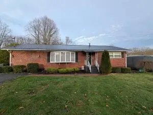 69 Gill, Fayetteville, WV 25840