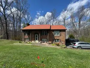 1506 Round Hill, Oak Hill, WV 25901 - #1