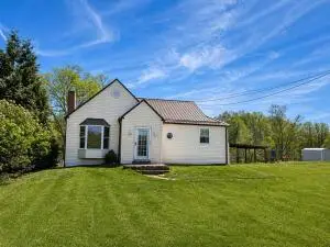 112 Elverton Rd, Fayetteville, WV 25840