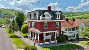 323 Ballengee, Hinton, WV 25951 - #3