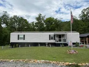 66 Left Derryhale Hill, Mt. Hope, WV 25880