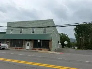 524 Nicholas St, Rupert, WV 25985 - #2