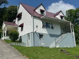 1 Johnson St, Richwood, WV 26261 - #1